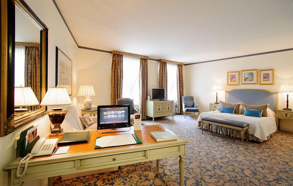 Grand Palace Hotel
