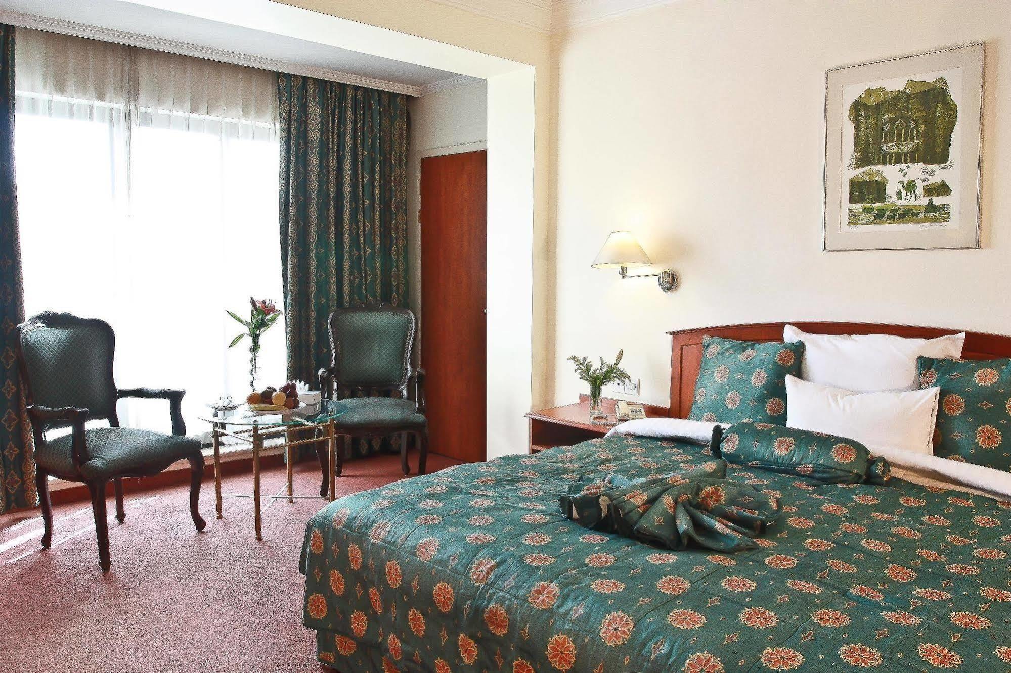 Grand Palace Hotel