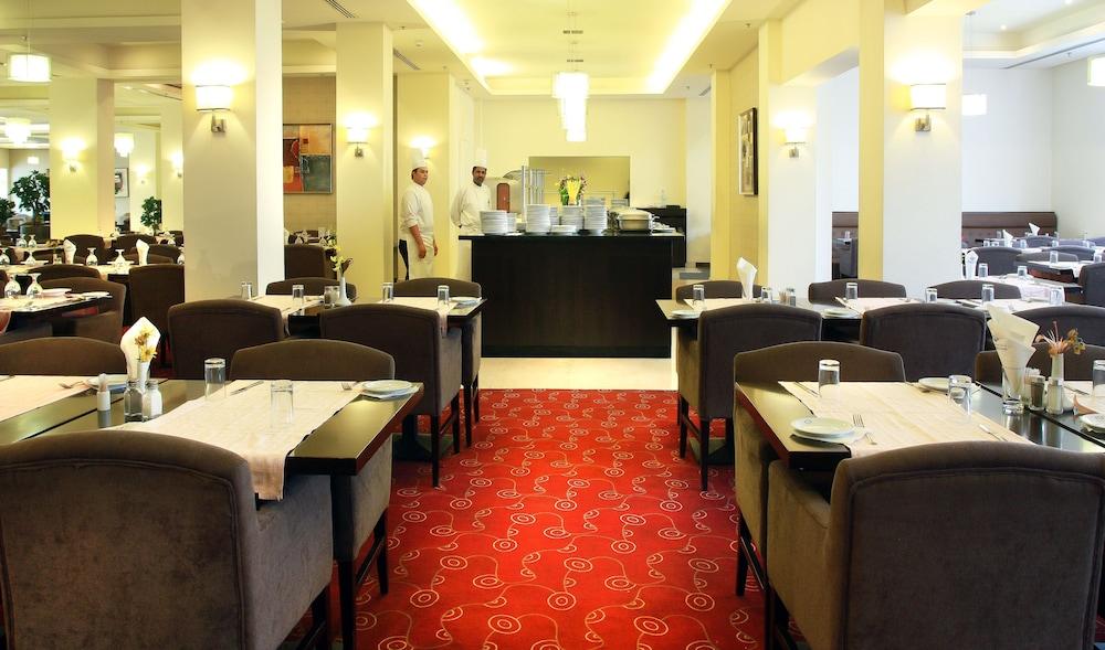 Hotel Grand Palace