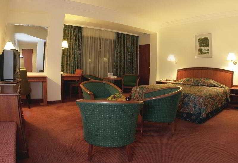 Grand Palace Hotel 4*